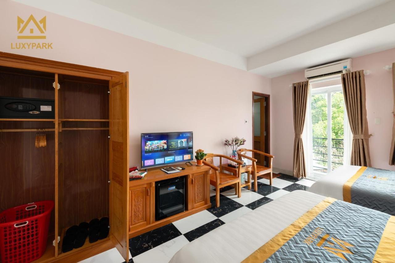 Luxy Park Hotel - Phu Quoc Centre 외부 사진