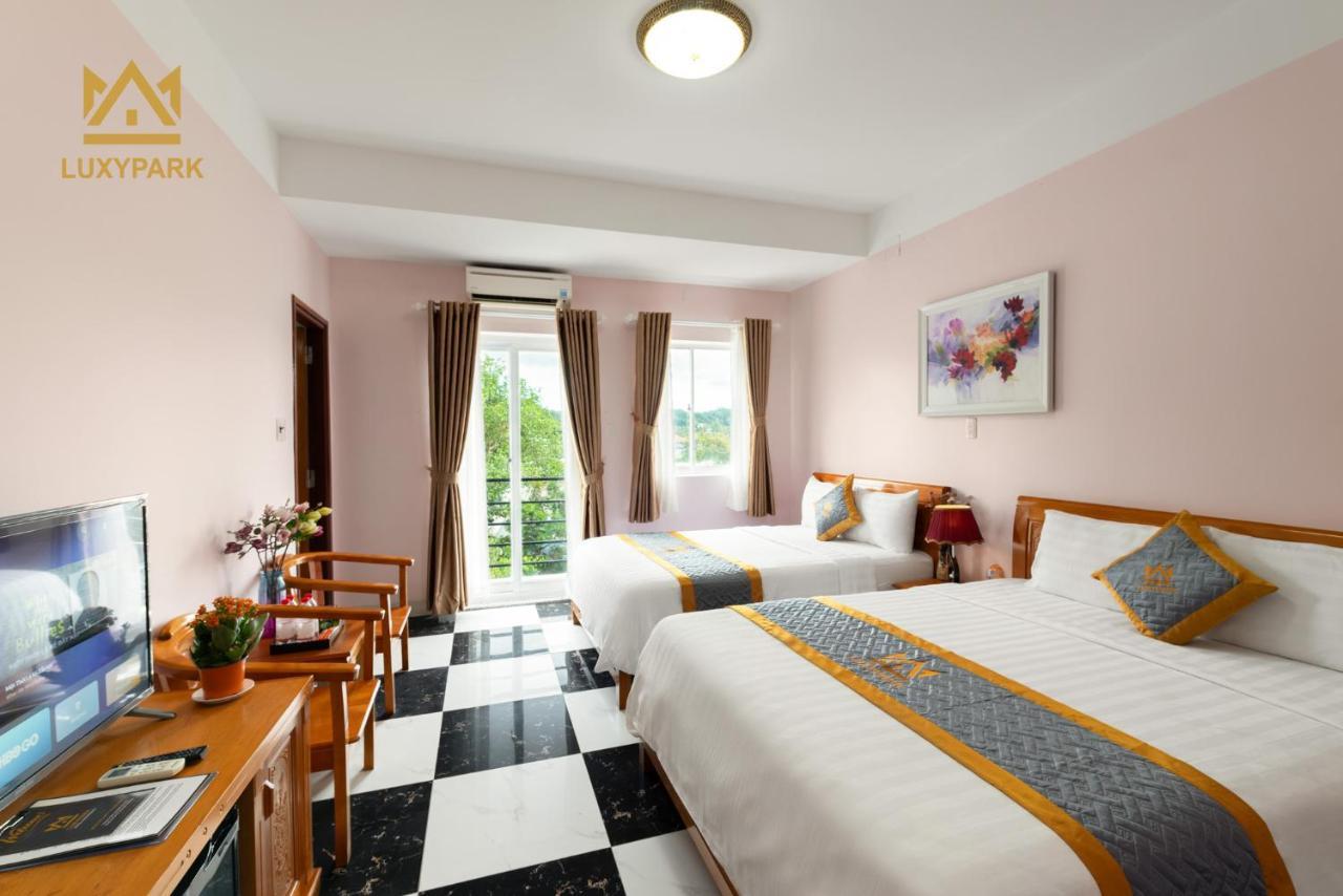 Luxy Park Hotel - Phu Quoc Centre 외부 사진