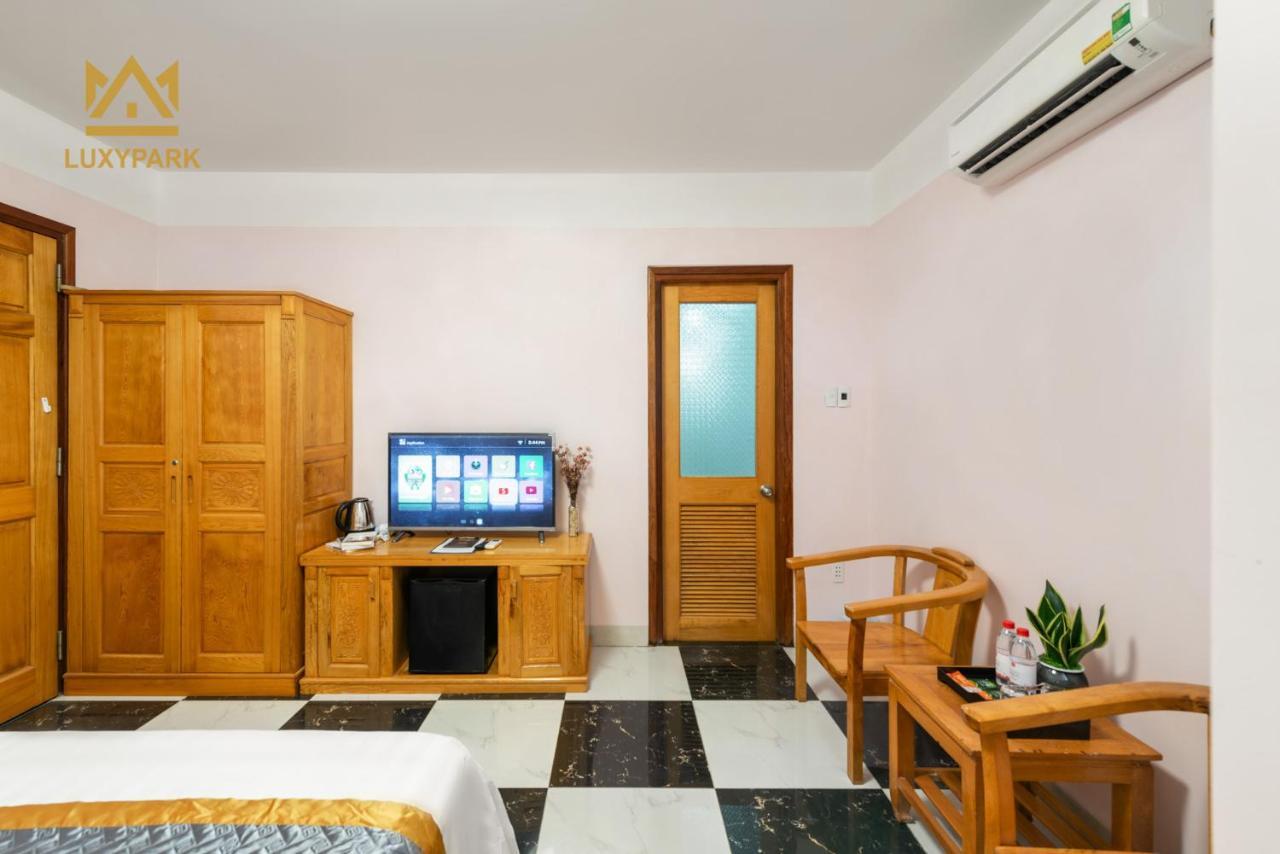 Luxy Park Hotel - Phu Quoc Centre 외부 사진
