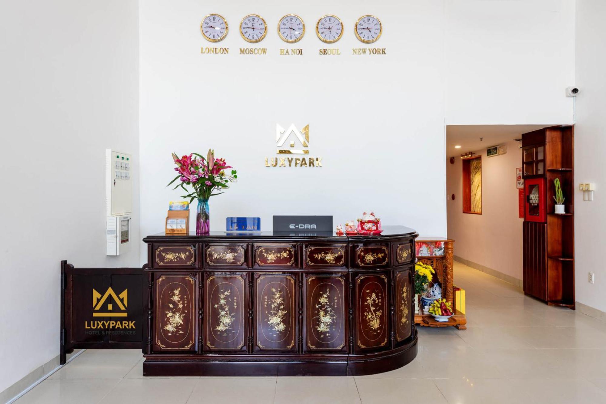 Luxy Park Hotel - Phu Quoc Centre 외부 사진