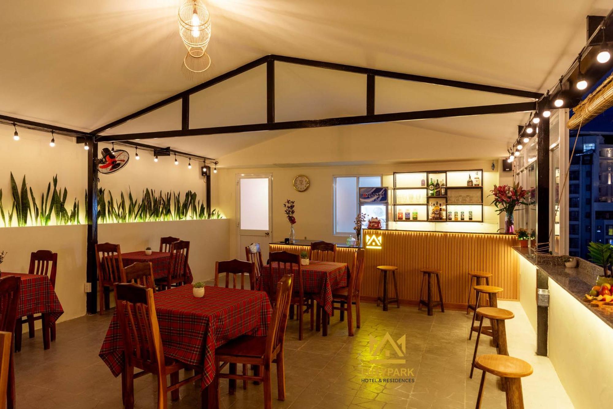 Luxy Park Hotel - Phu Quoc Centre 외부 사진