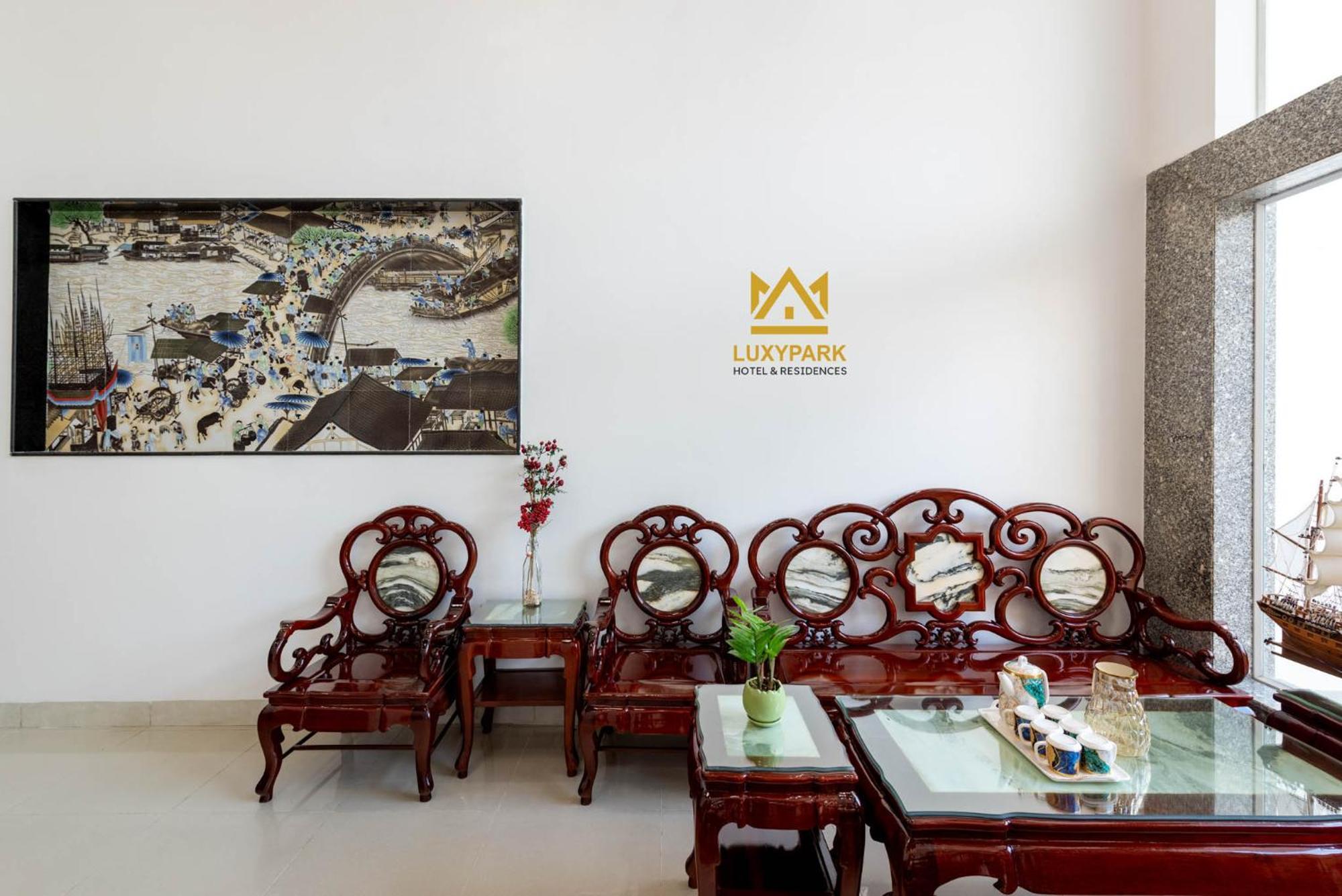 Luxy Park Hotel - Phu Quoc Centre 외부 사진