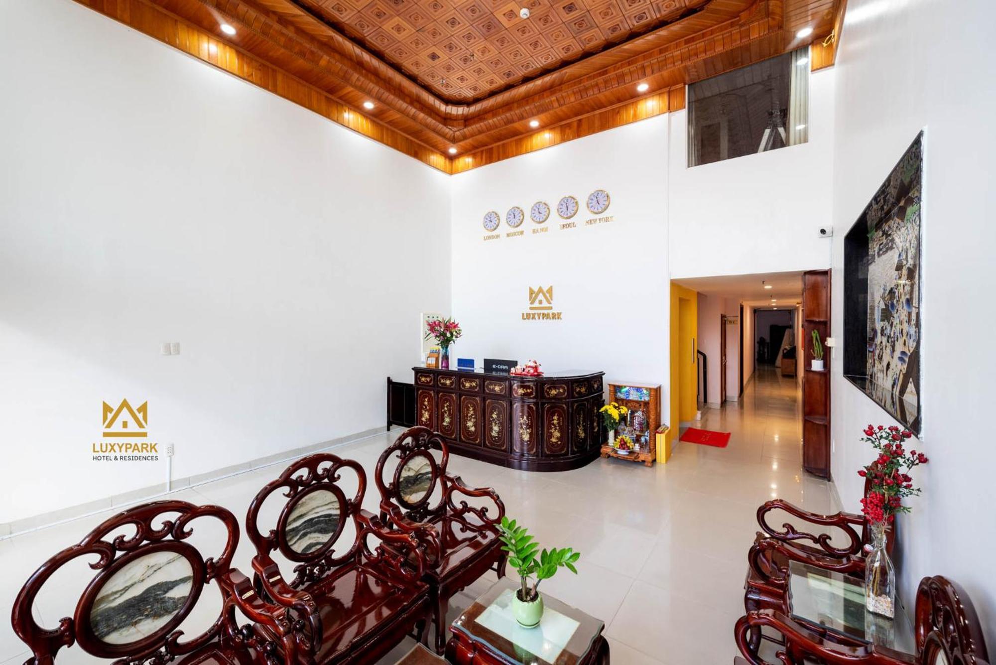 Luxy Park Hotel - Phu Quoc Centre 외부 사진