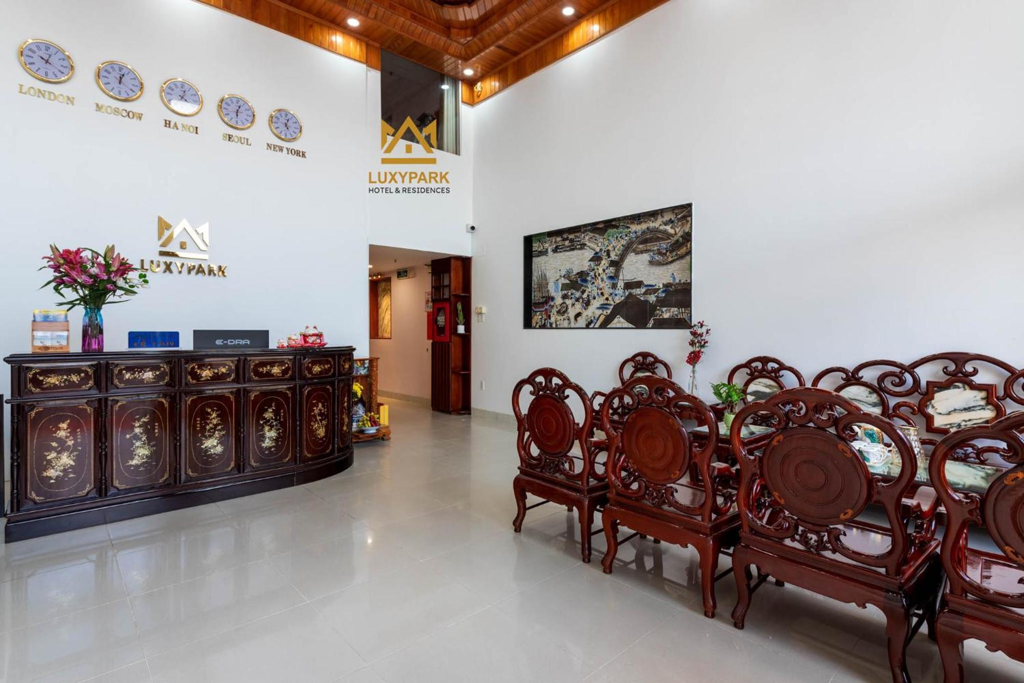 Luxy Park Hotel - Phu Quoc Centre 외부 사진