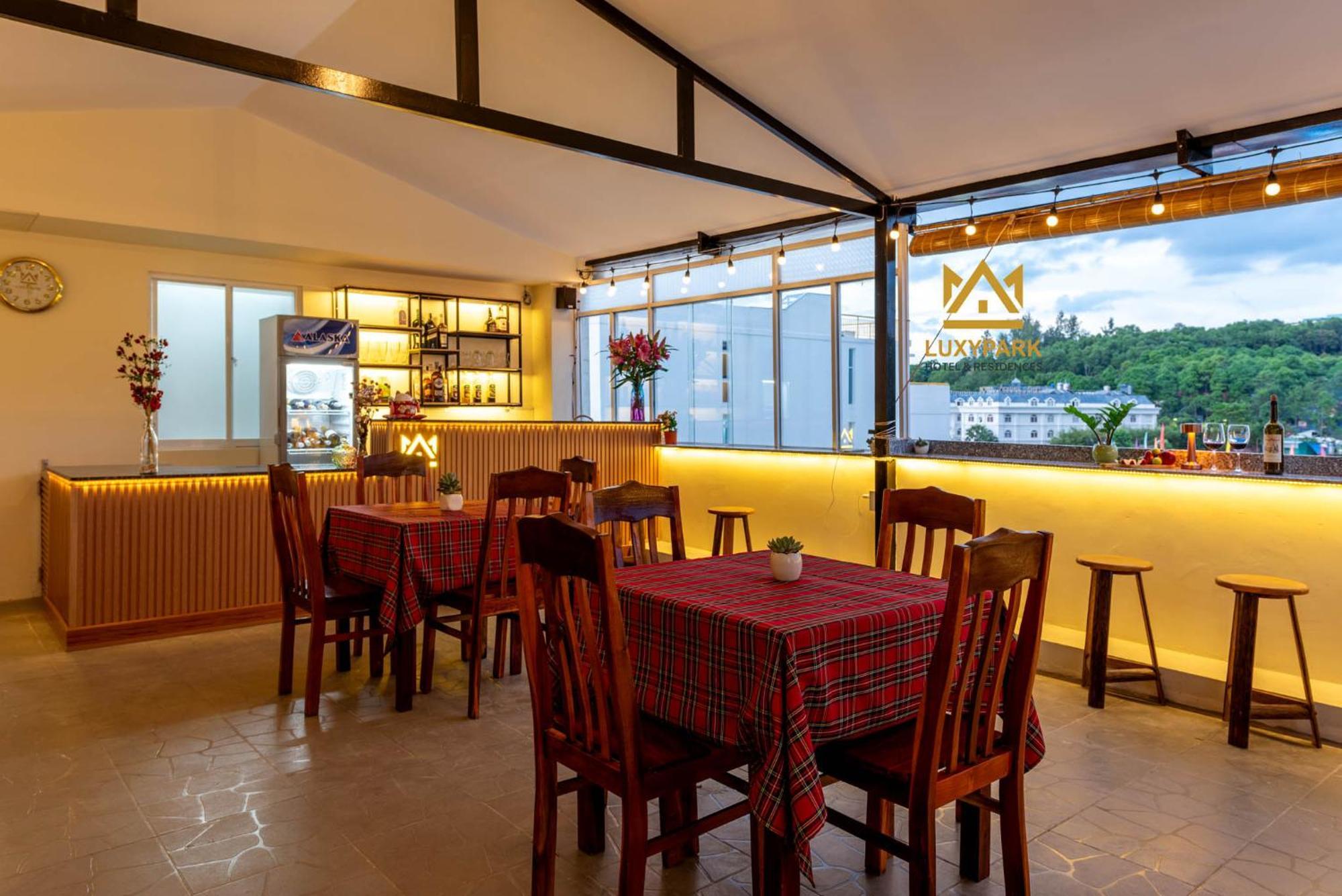 Luxy Park Hotel - Phu Quoc Centre 외부 사진