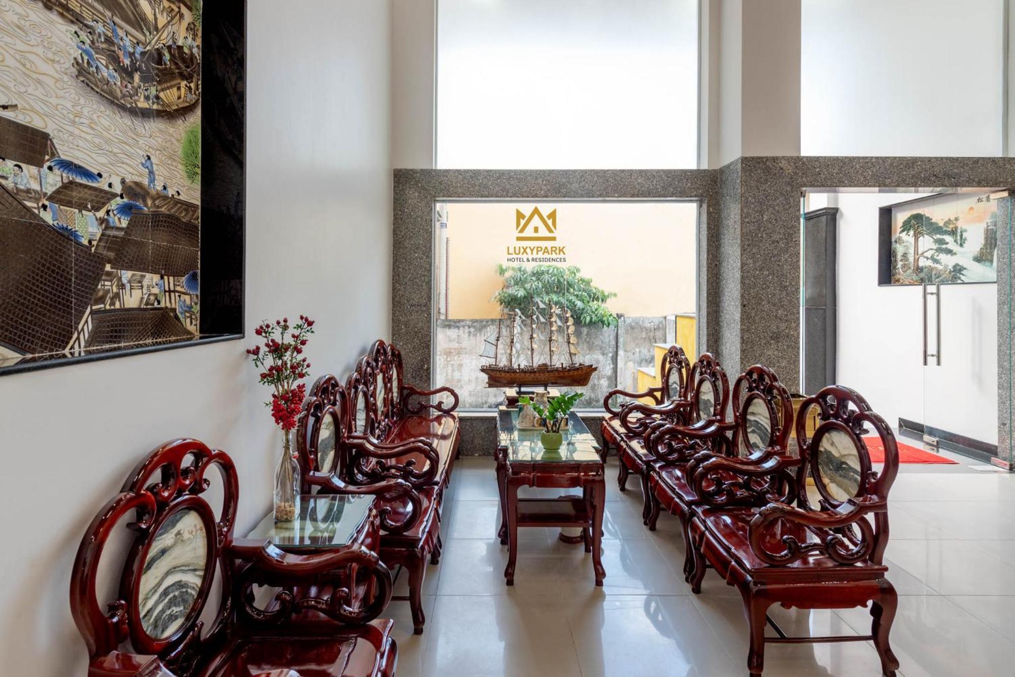 Luxy Park Hotel - Phu Quoc Centre 외부 사진