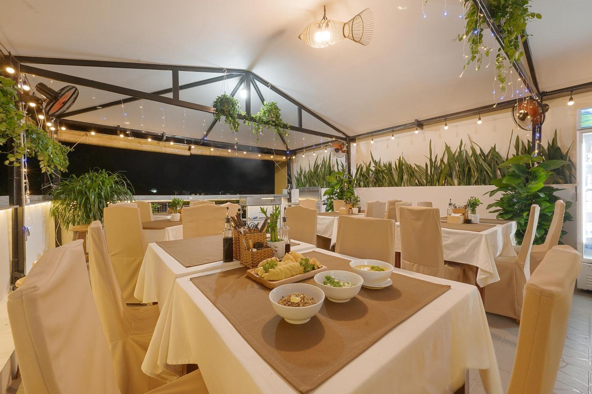 Luxy Park Hotel - Phu Quoc Centre 외부 사진